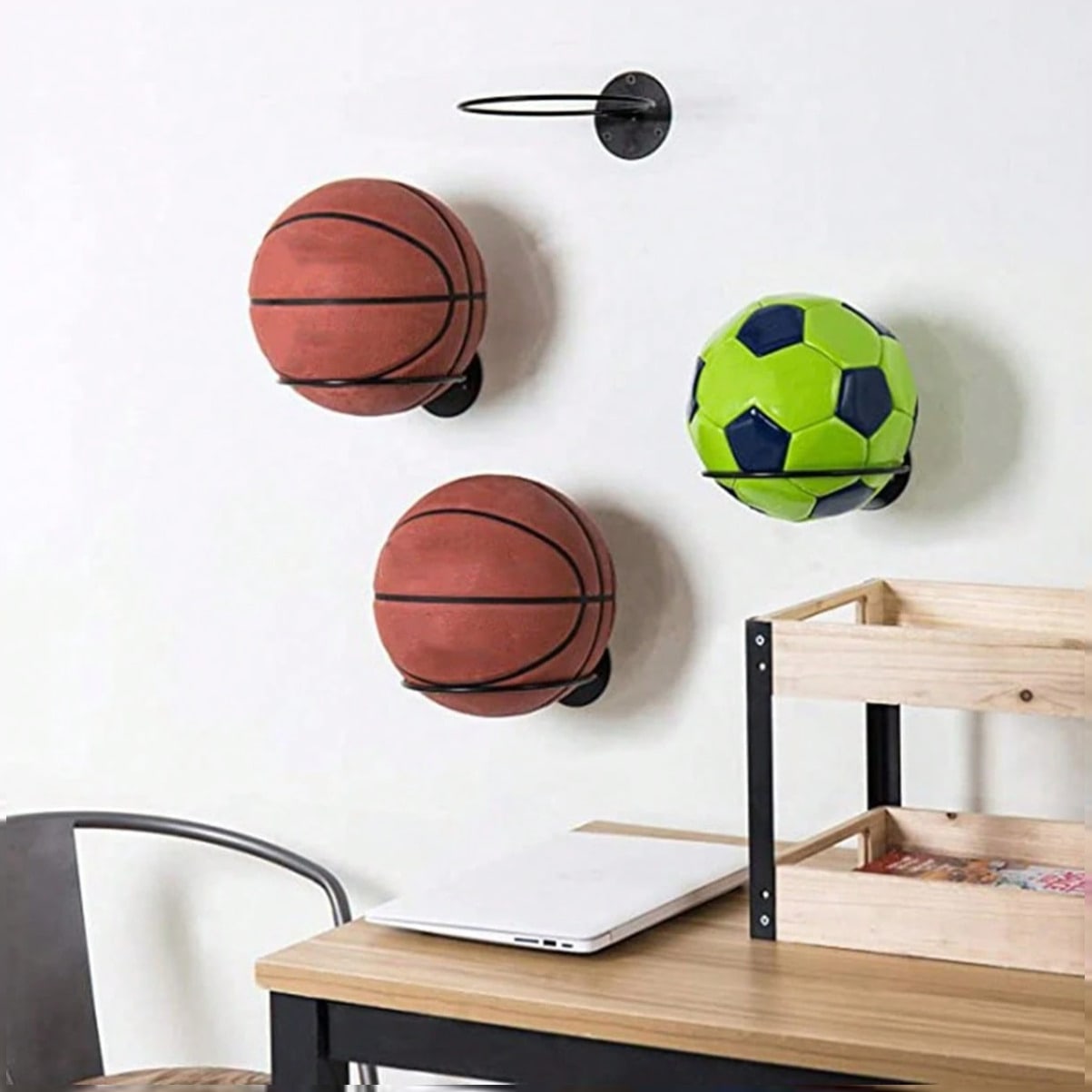 Home Gym Furniture - Rak Pajangan Bola Basket yang Hemat